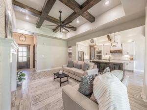 MLS #21069480 image #0