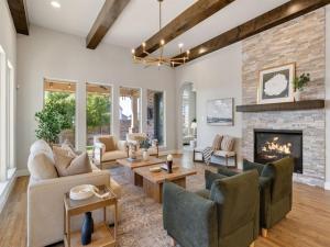 MLS #21074385 image #0