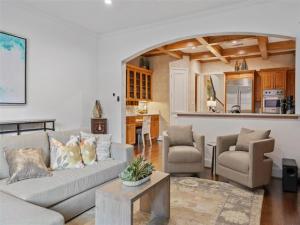 MLS #21076223 image #0