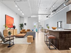 MLS #21078475 image #0