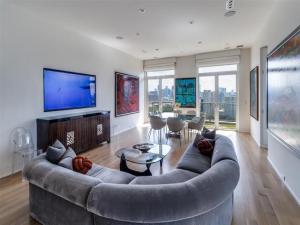 MLS #21079077 image #0