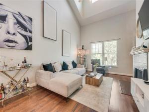 MLS #21081333 image #0