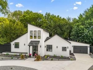 MLS #21084056 image #0