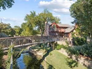 MLS #21088950 image #0