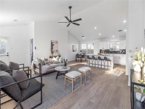 MLS #21090010 image #0