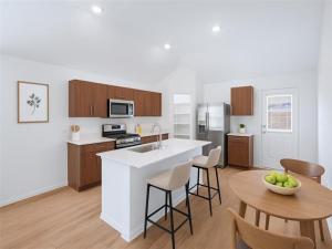 MLS #21093517 image #0