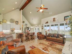 MLS #21097877 image #0