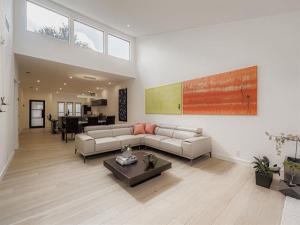 MLS #21100546 image #0