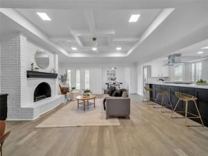 MLS #21110945 image #0