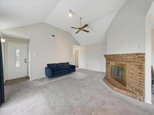 MLS #21121936 image #0