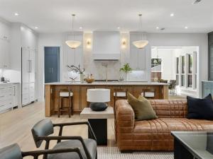 MLS #21137001 image #0