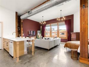 MLS #21150271 image #0