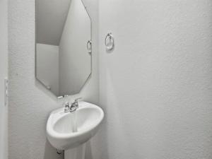 MLS #21153599 image #0