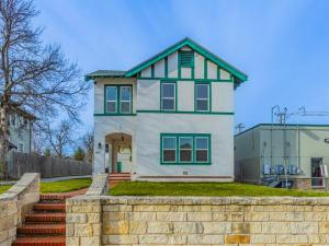 MLS #21160436 image #0