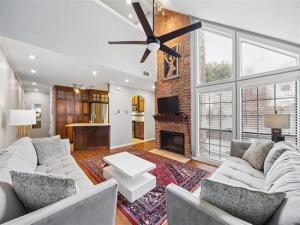 MLS #21200078 image #0