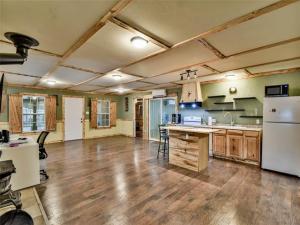 MLS #21221008 image #0