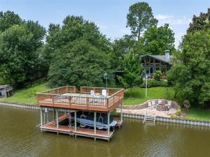 MLS #21225604 image #0