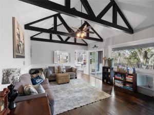 MLS #21234333 image #0