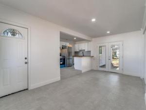 MLS #21237950 image #0