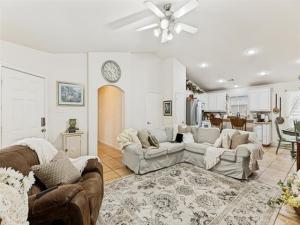 MLS #21239952 image #0