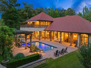 MLS #21243226 image #0