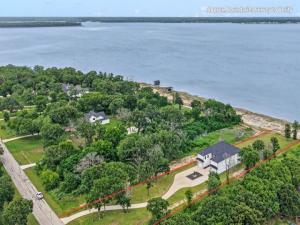 MLS #21249792 image #0
