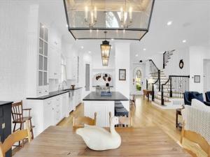 MLS #21251739 image #0