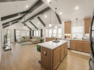 MLS #21254022 image #0