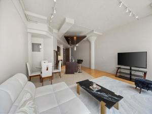 MLS #21255077 image #0