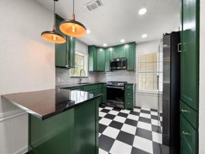 MLS #21259570 image #0