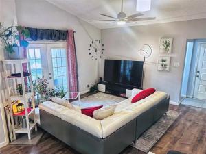 MLS #21264048 image #0
