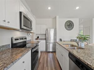 MLS #21269976 image #0