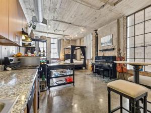 MLS #21271634 image #0
