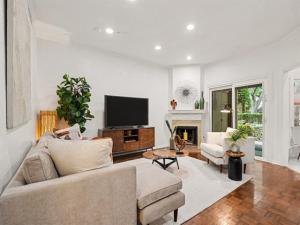 MLS #21274533 image #0