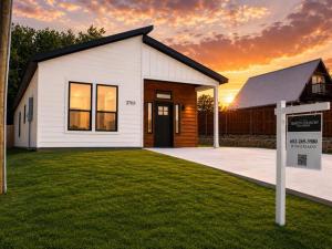 MLS #21278670 image #0