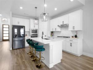 MLS #21282812 image #0