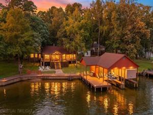 MLS #21284180 image #0