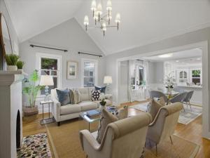 MLS #21296859 image #0
