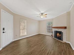MLS #21300976 image #0