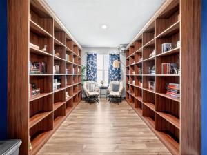 MLS #21301587 image #0