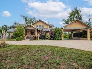 MLS #21302566 image #0
