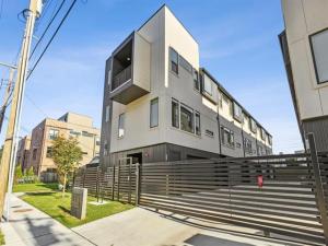 MLS #21304235 image #0