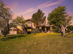 MLS #21307390 image #0