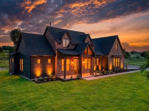 MLS #21307803 image #0