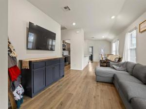 MLS #21311558 image #0