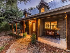 MLS #21315423 image #0