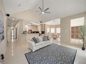 MLS #21318472 image #0