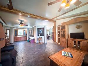 MLS #21324864 image #0