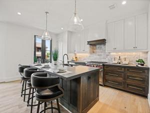 MLS #21325372 image #0