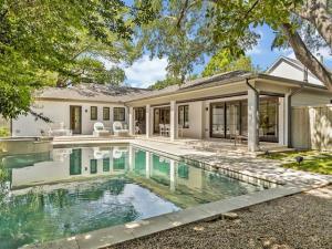 MLS #21325960 image #0